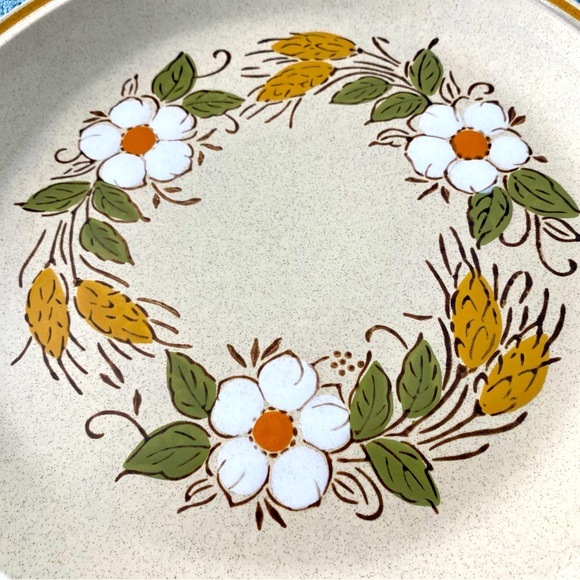 Hearthside Garden Festival Chop Plate - Picture 2 of 4